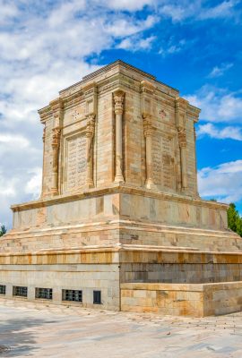 نمای-کامل-آرامگاه-فردوسی نمای-کامل-آرامگاه-فردوسی